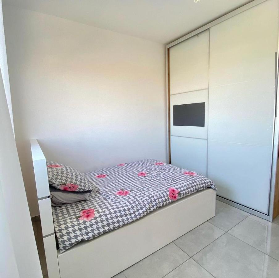 Amazing Sea View Old Akko Apartment Bagian luar foto